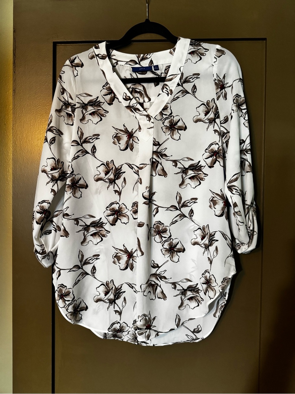 Apt. 9 Georgette Roll-Sleeve Blouse NWT Small